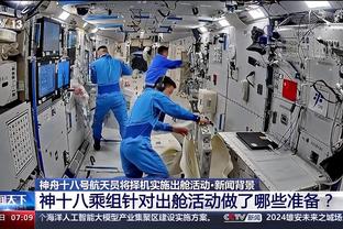 世体：巴萨不会给罗克施加压力，希望他本赛季先了解球队比赛风格